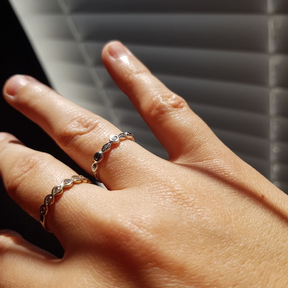 Black and white Diamond Sterling Silver Ring - Picture 4 of 4